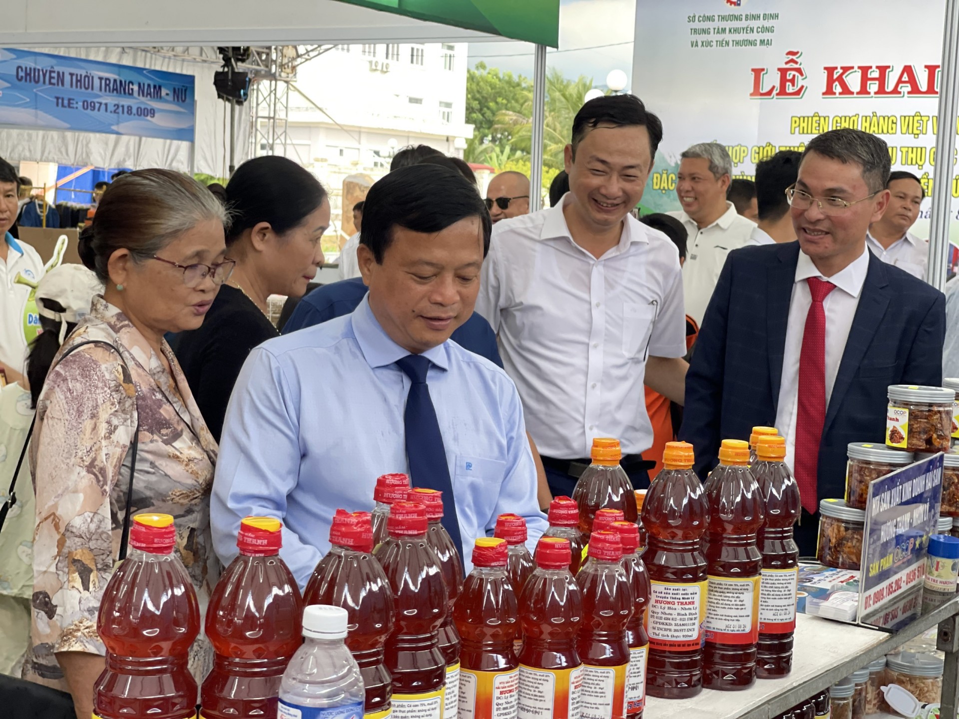 Bình Định: Phiên chợ hàng Việt về miền núi Vĩnh Thạnh