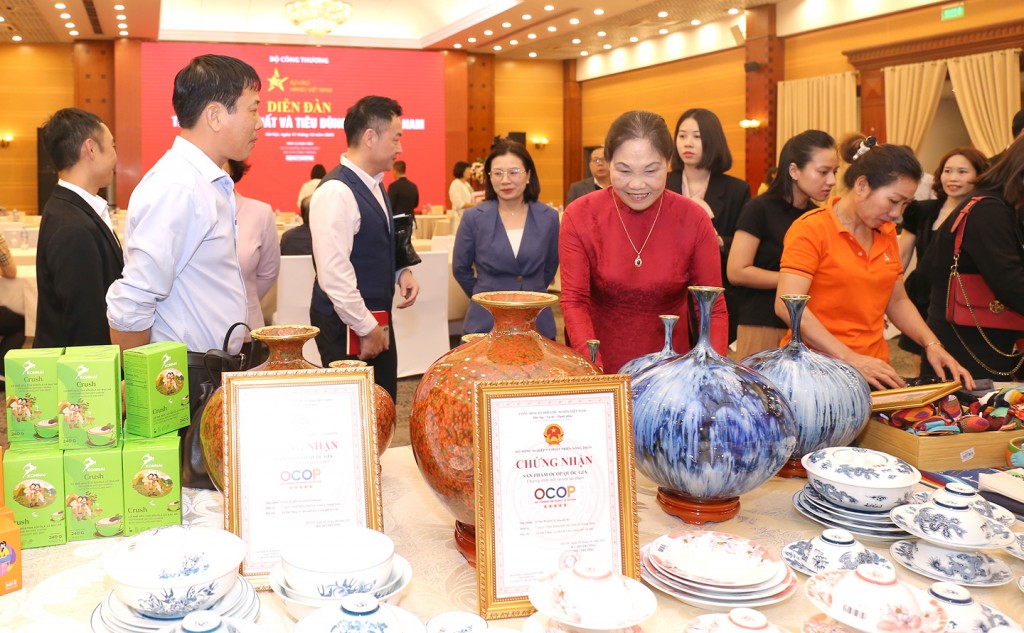 Đưa sản phẩm làng nghề Thủ đô vươn xa Đưa sản phẩm làng nghề Thủ đô vươn xa