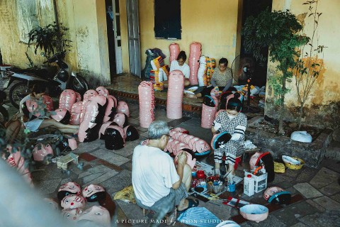 Thăm làng nghề làm ‘mặt nạ giấy bồi’ chơi Trung thu ở Hưng Yên