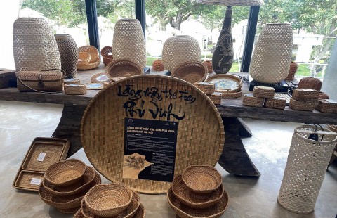 can quan tam boi duong nghe nhan tho gioi o cac lang nghe