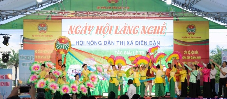 Tiết mục văn nghệ Tiết mục văn nghệ