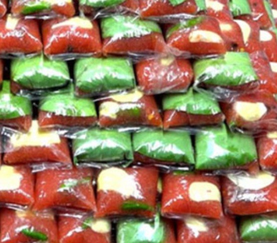 Nem Lai Vung sau công đoạn gói lá vông