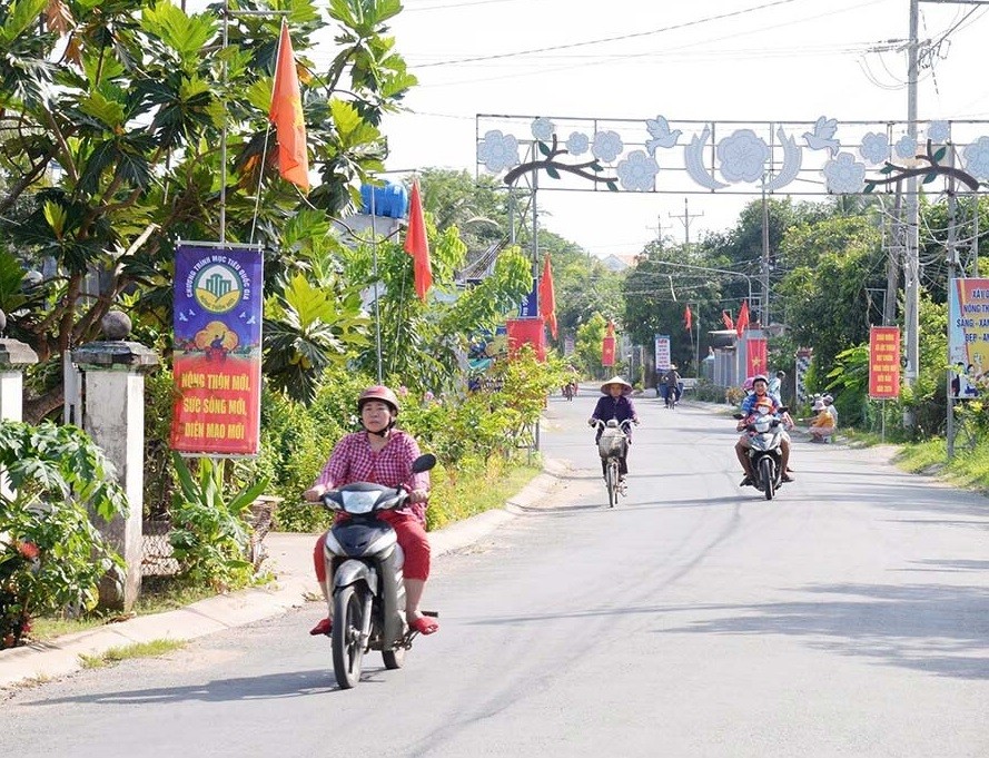 Đường nông thôn mới xã Lộc Thuận (Bình Đại). Ảnh: Sơn Tùng Đường nông thôn mới xã Lộc Thuận (Bình Đại). Ảnh: Sơn Tùng
