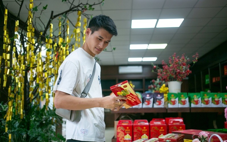 Ở Việt Nam có nhiều nơi làm bánh đậu xanh nhưng khi nhắc tới loại bánh này người ta thường nhớ ngay đến Hải Dương Ở Việt Nam có nhiều nơi làm bánh đậu xanh nhưng khi nhắc tới loại bánh này người ta thường nhớ ngay đến Hải Dương
