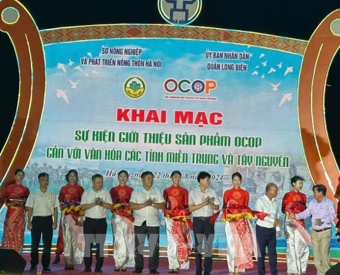 Khai mạc sự kiện giới thiệu sản phẩm OCOP gắn với văn hóa các tỉnh miền Trung và Tây Nguyên