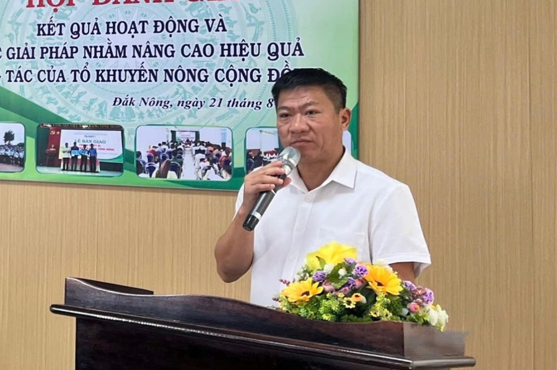 ong-ngo-xuan-dong-pho-giam-doc-so-nn-ptnt-tinh-dak-nong-bieu-duong-nhung-no-luc-cua-doi-ngu-khuyen-nong-cong-dong-1724319157.jpg