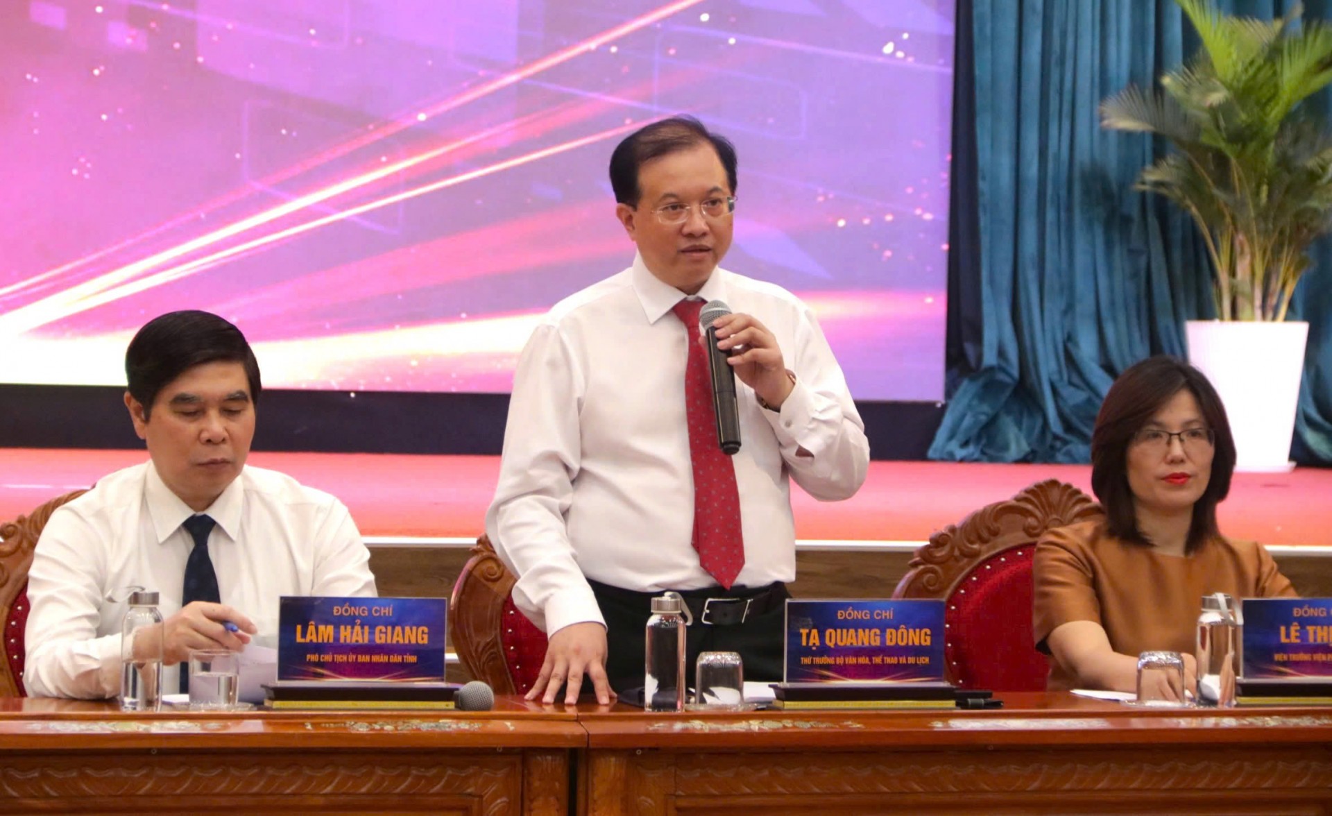 Quảng bá Bình Định qua “Du lịch, Điện ảnh và Thể thao - Tự hào bản sắc Việt” Quảng bá Bình Định qua “Du lịch, Điện ảnh và Thể thao - Tự hào bản sắc Việt”