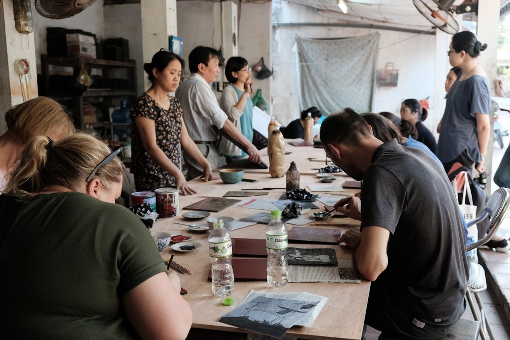 Nguồn nhân lực trẻ ít tham gia phát triển nghề thủ công truyền thống Nguồn nhân lực trẻ ít tham gia phát triển nghề thủ công truyền thống