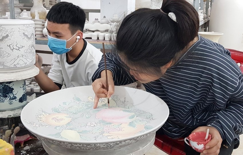 Nguồn nhân lực trẻ ít tham gia phát triển nghề thủ công truyền thống Nguồn nhân lực trẻ ít tham gia phát triển nghề thủ công truyền thống