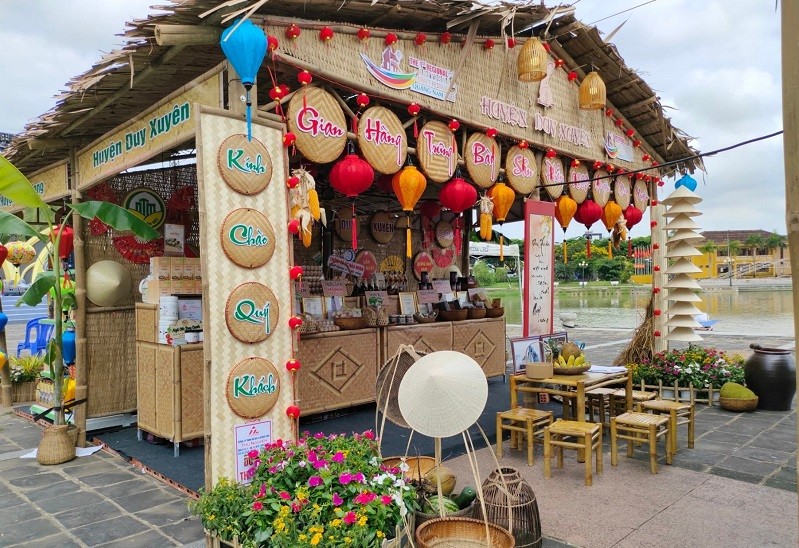 Một gian trưng bày tại Festival Nghề truyền thống vùng miền lần thứ I - Quảng Nam 2022.  Một gian trưng bày tại Festival Nghề truyền thống vùng miền lần thứ I - Quảng Nam 2022.