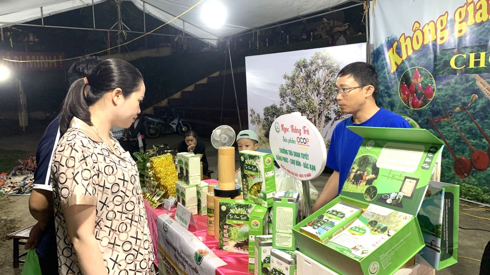 Sản phẩm Trà Shan tuyết Ngọc Thắng tham gia các chương trình hội chợ, xúc tiến thương mại. Sản phẩm Trà Shan tuyết Ngọc Thắng tham gia các chương trình hội chợ, xúc tiến thương mại.