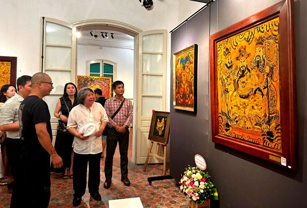 Triển lãm “Mạch di sản” tôn vinh nghệ thuật sơn mài truyền thống Triển lãm “Mạch di sản” tôn vinh nghệ thuật sơn mài truyền thống