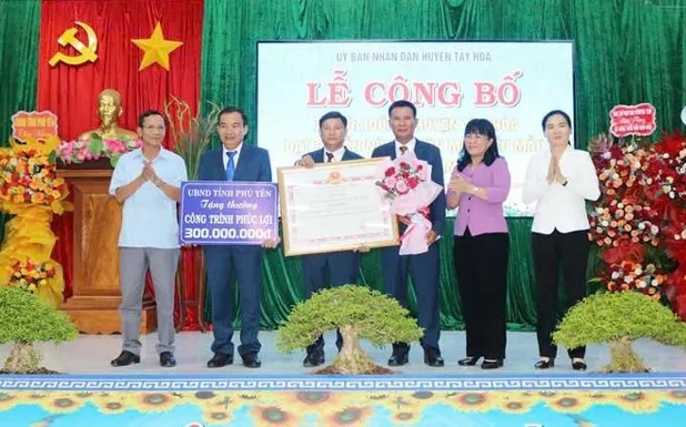 Phú Yên: Xã Hòa Đồng đạt chuẩn Nông thôn mới kiểu mẫu Phú Yên: Xã Hòa Đồng đạt chuẩn Nông thôn mới kiểu mẫu