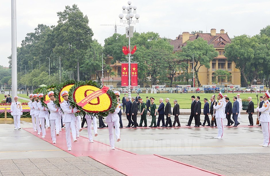Lãnh đạo Đảng, Nhà nước vào Lăng viếng Chủ tịch Hồ Chí Minh