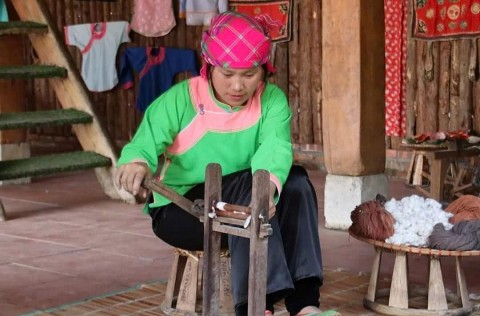 lao cai phat trien nghe thu cong truyen thong gan voi giu gin ban sac van hoa