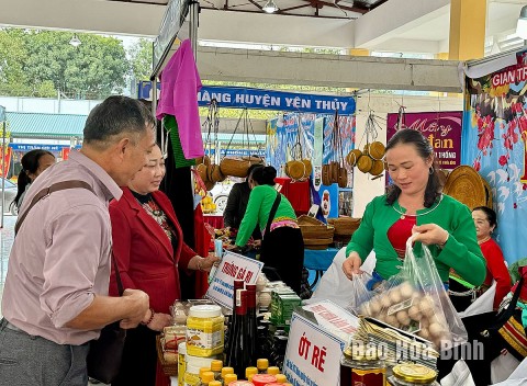 sap dien ra hoi cho cong thuong khu vuc phia bac hoa binh 2024