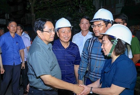 Thủ tướng Phạm Minh Chính kiểm tra công tác khắc phục hậu quả bão số 3 tại Hải Phòng