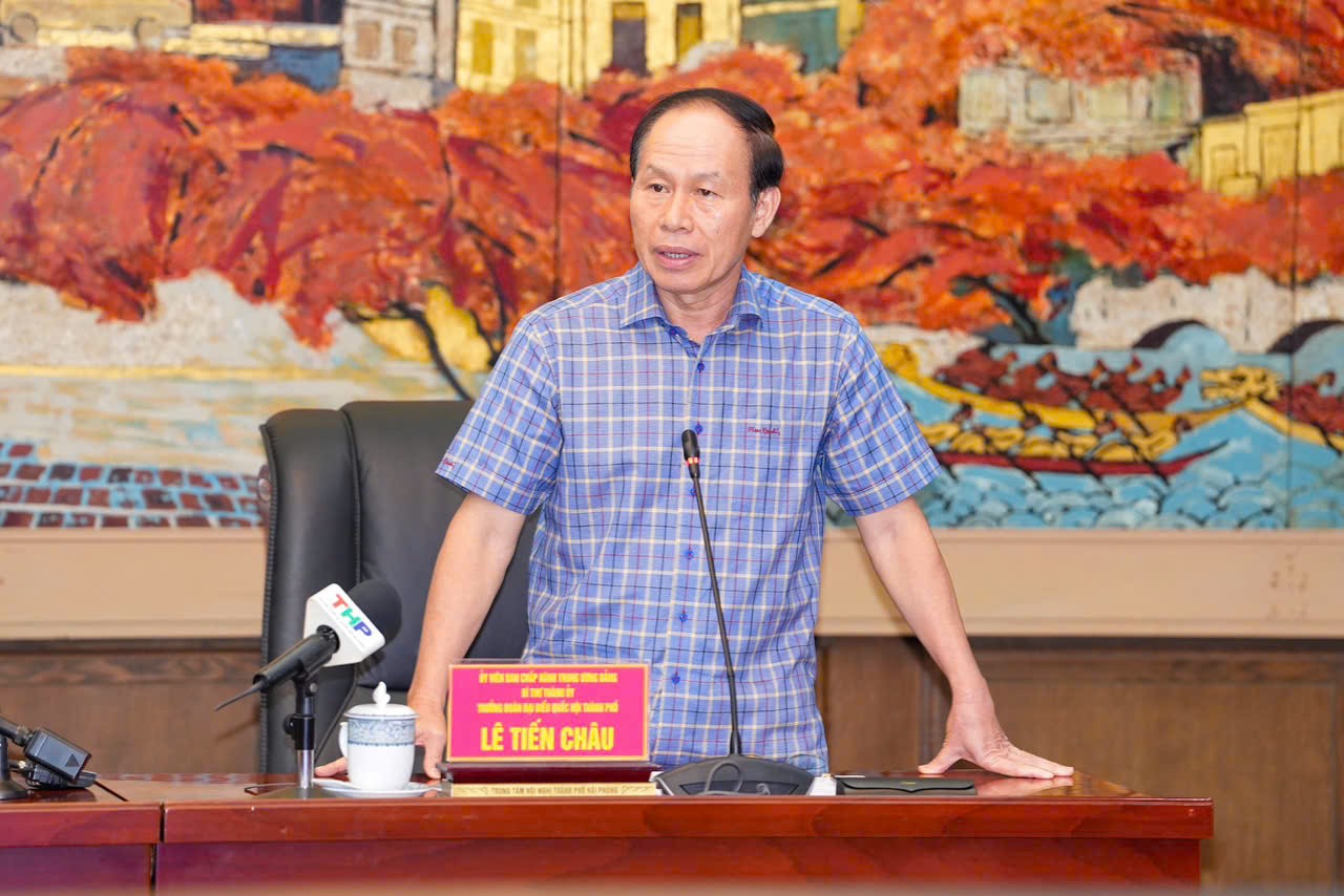 Thủ tướng Phạm Minh Chính kiểm tra công tác khắc phục hậu quả bão số 3 tại Hải Phòng Thủ tướng Phạm Minh Chính kiểm tra công tác khắc phục hậu quả bão số 3 tại Hải Phòng