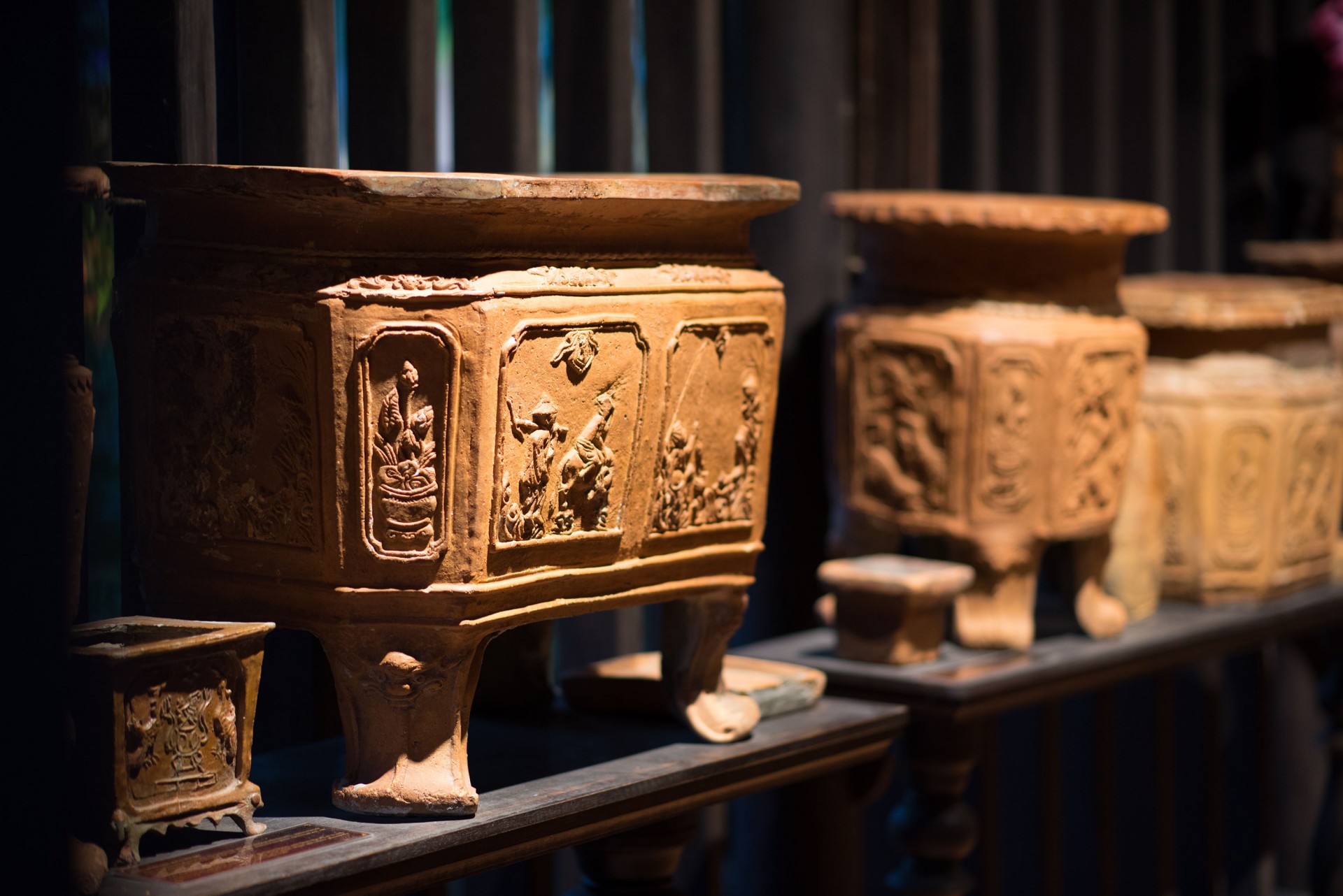 Hiện vật gốm Quảng Đức dòng đất nung với kỹ thuật nung của người Chăm Hiện vật gốm Quảng Đức dòng đất nung với kỹ thuật nung của người Chăm