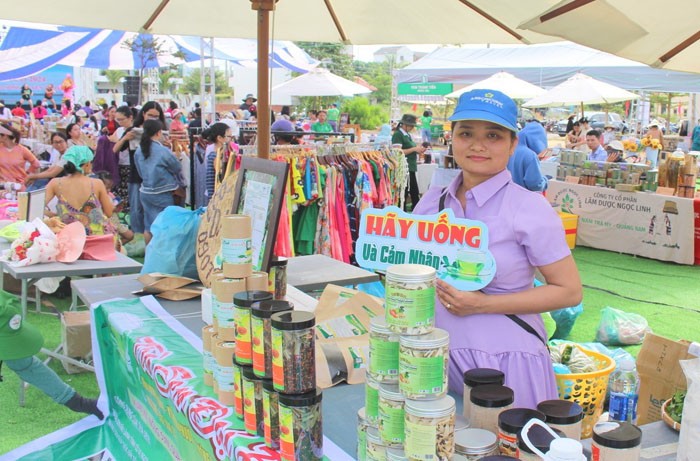 TP. Hội An: “Lễ hội Cổ Cò 2024” gần 60 gian hàng sản phẩm đặc sắc tham dự TP. Hội An: “Lễ hội Cổ Cò 2024” gần 60 gian hàng sản phẩm đặc sắc tham dự