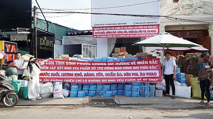 Bình Phước: Người dân thị xã Chơn Thành hướng về miền Bắc