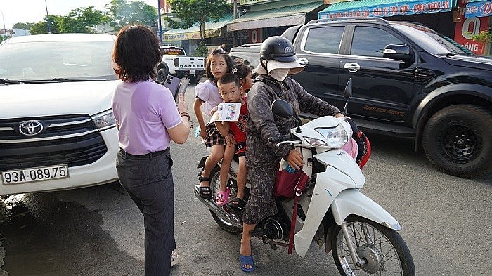 Bình Phước: Người dân thị xã Chơn Thành hướng về miền Bắc