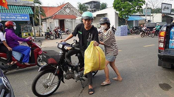 Bình Phước: Người dân thị xã Chơn Thành hướng về miền Bắc