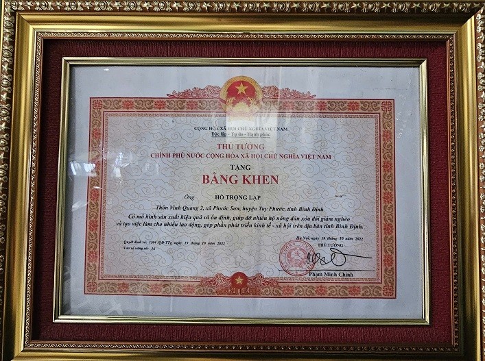 Nông dân Hồ Trọng Lập được vinh danh Nông dân Việt Nam xuất sắc 2024 Nông dân Hồ Trọng Lập được vinh danh Nông dân Việt Nam xuất sắc 2024