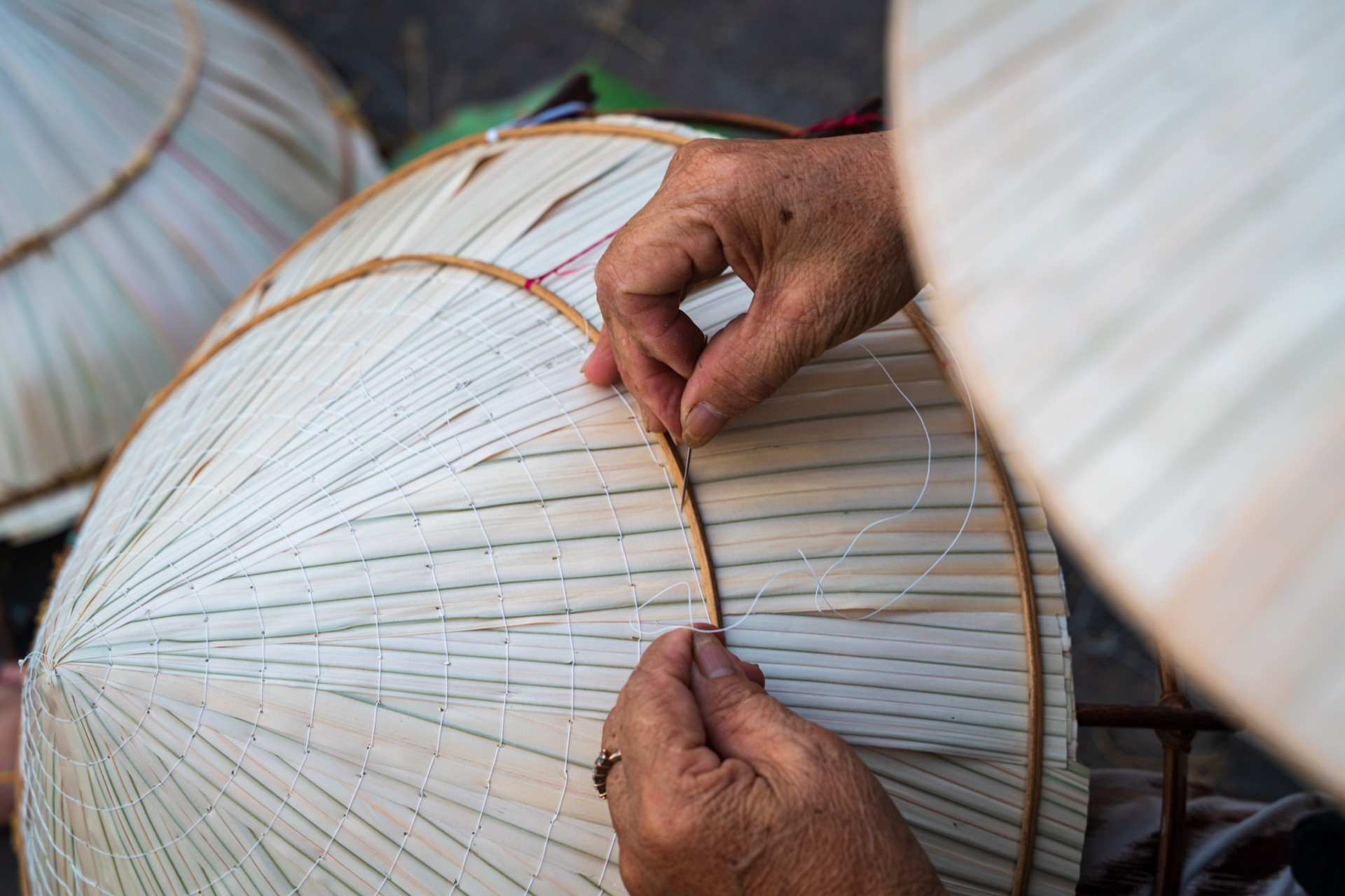 Nghề chằm nón lá