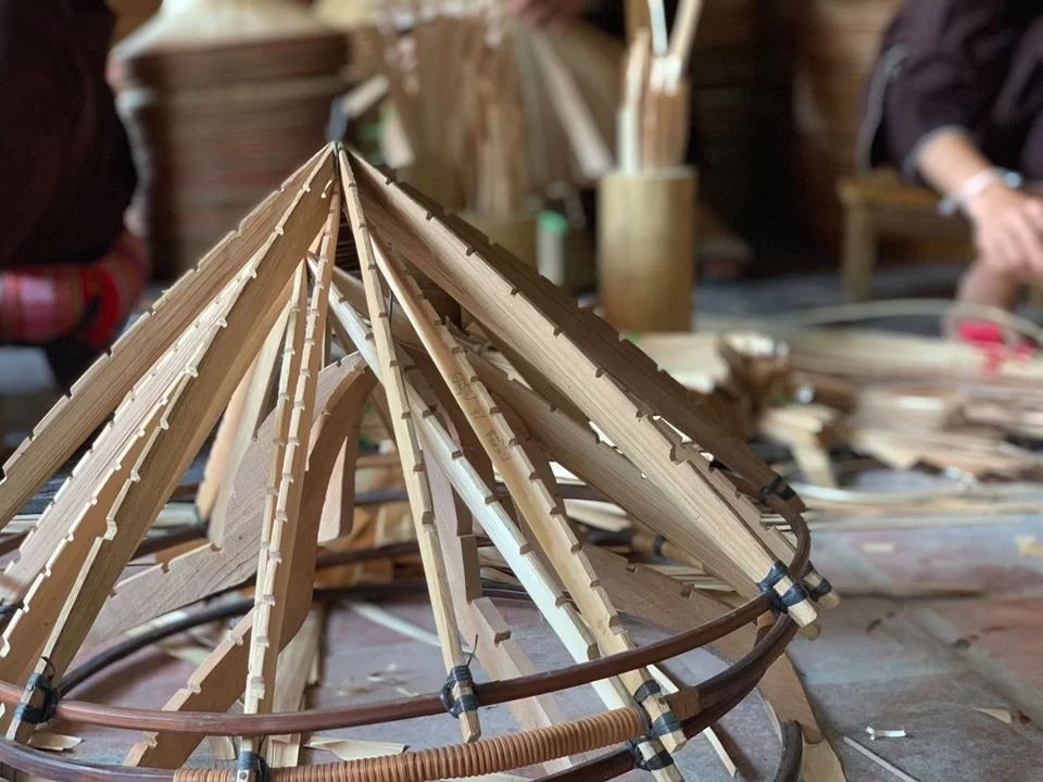 Nghề chằm nón lá