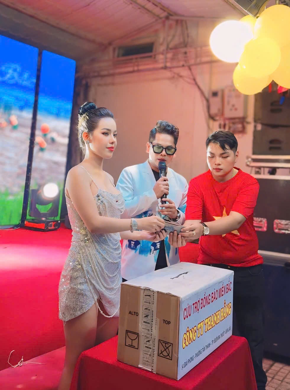 Đắk Lắk – Công ty Thanh Hằng tổ chức đêm hội trăng rằm và quyên góp hơn 160 triệu đồng hỗ trợ đồng bào miền Bắc Đắk Lắk – Công ty Thanh Hằng tổ chức đêm hội trăng rằm và quyên góp hơn 160 triệu đồng hỗ trợ đồng bào miền Bắc