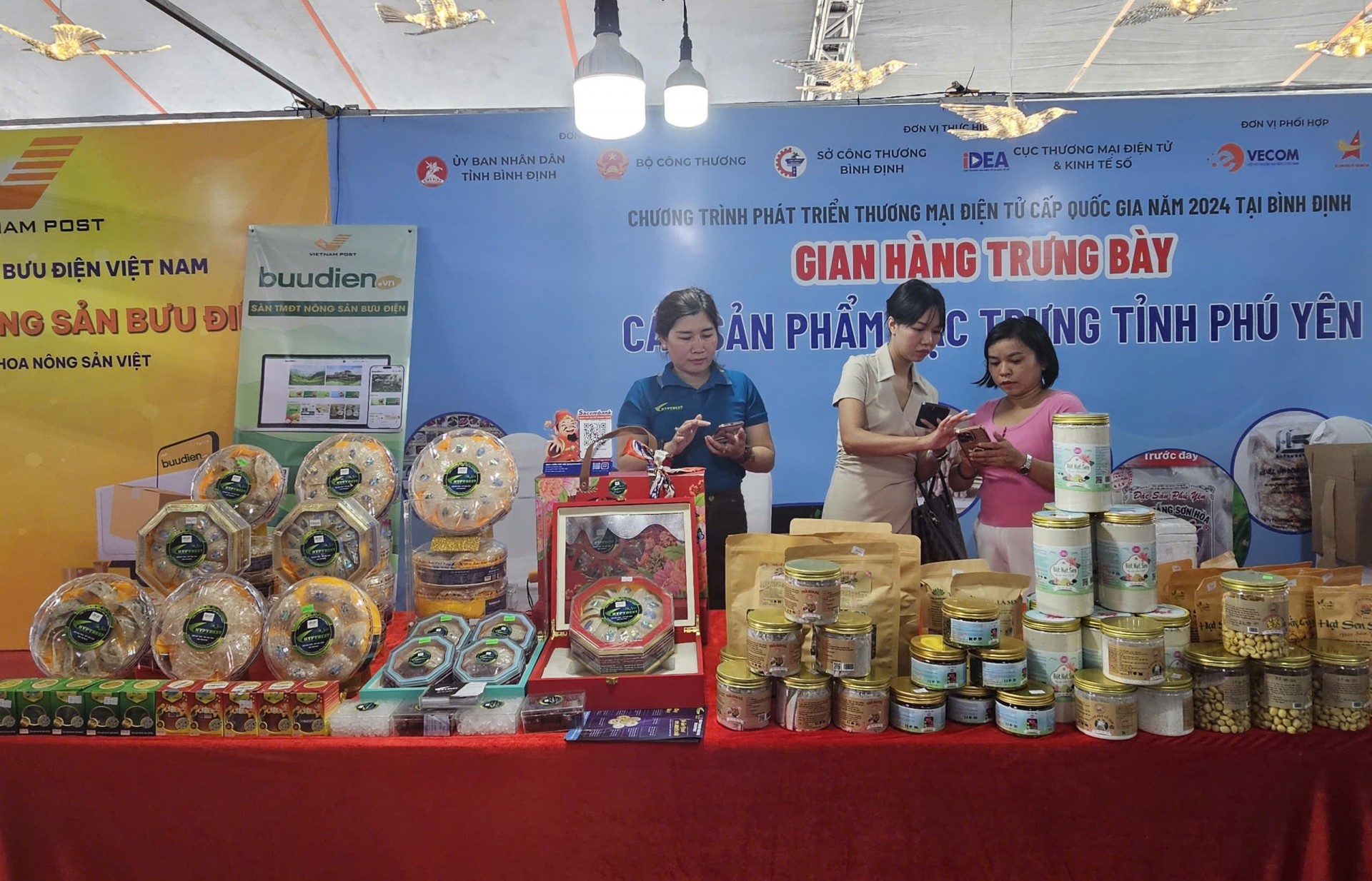 Kết nối giữa công nghệ và sản phẩm địa phương, OCOP Kết nối giữa công nghệ và sản phẩm địa phương, OCOP