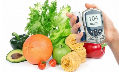 Kiểm soát chế độ ăn uống lành mạnh cho bệnh nhân tiểu đường