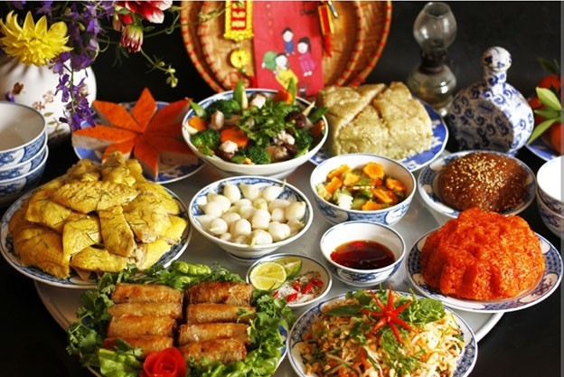 Mâm cỗ ngày Tết truyền thống được nghệ nhân Lưu Huỳnh Châu chế biến.