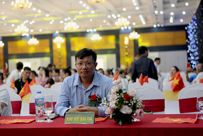 Kỷ niệm 4 năm thành lập Trí tuệ tự nhiên và ra mắt sản phẩm “Siêu ứng dụng thương mại điện tử POHO” Kỷ niệm 4 năm thành lập Trí tuệ tự nhiên và ra mắt sản phẩm “Siêu ứng dụng thương mại điện tử POHO”