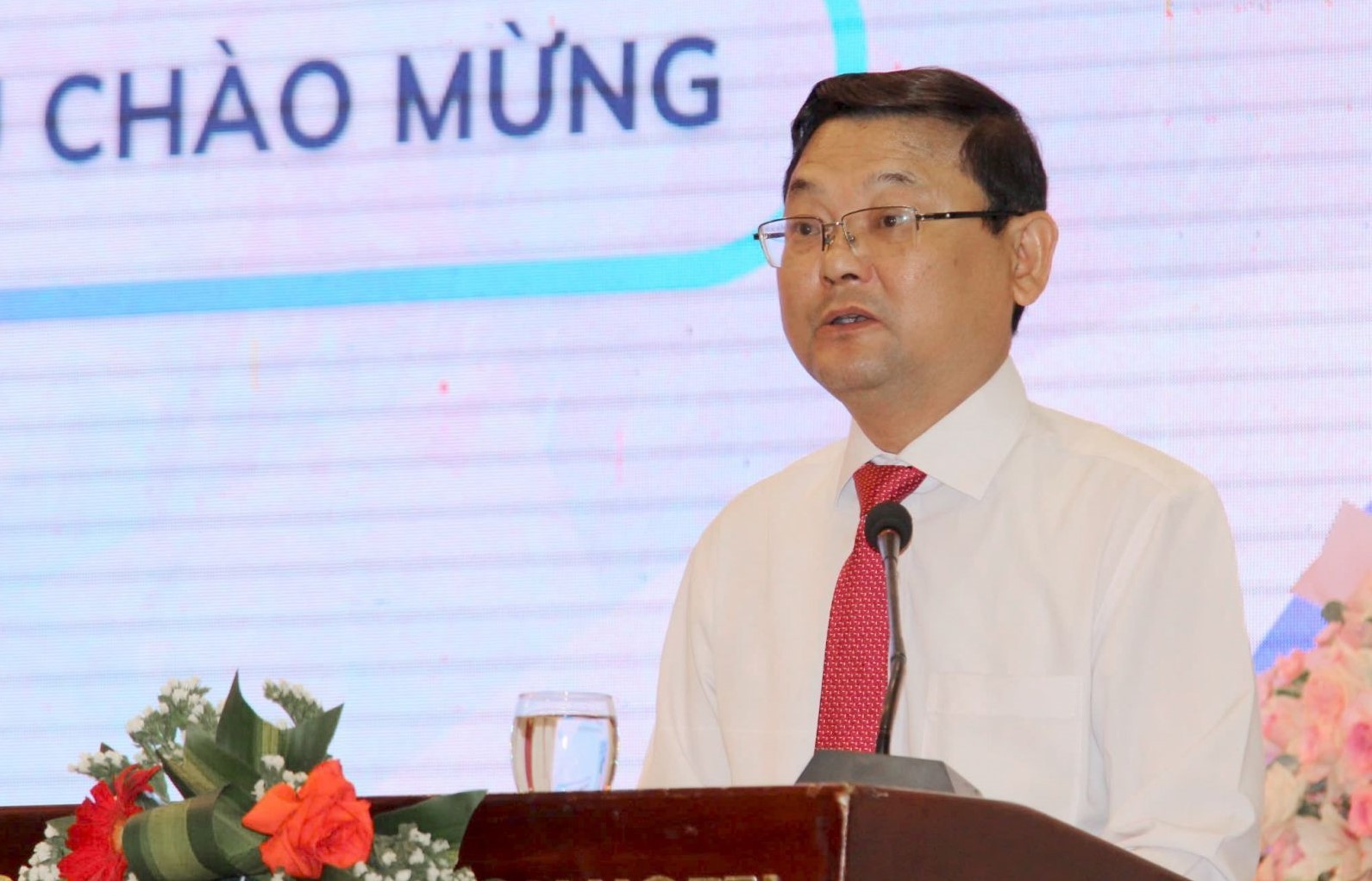 Phát huy tối đa các nguồn lực của vùng và thúc đẩy phát triển TMĐT Phát huy tối đa các nguồn lực của vùng và thúc đẩy phát triển TMĐT