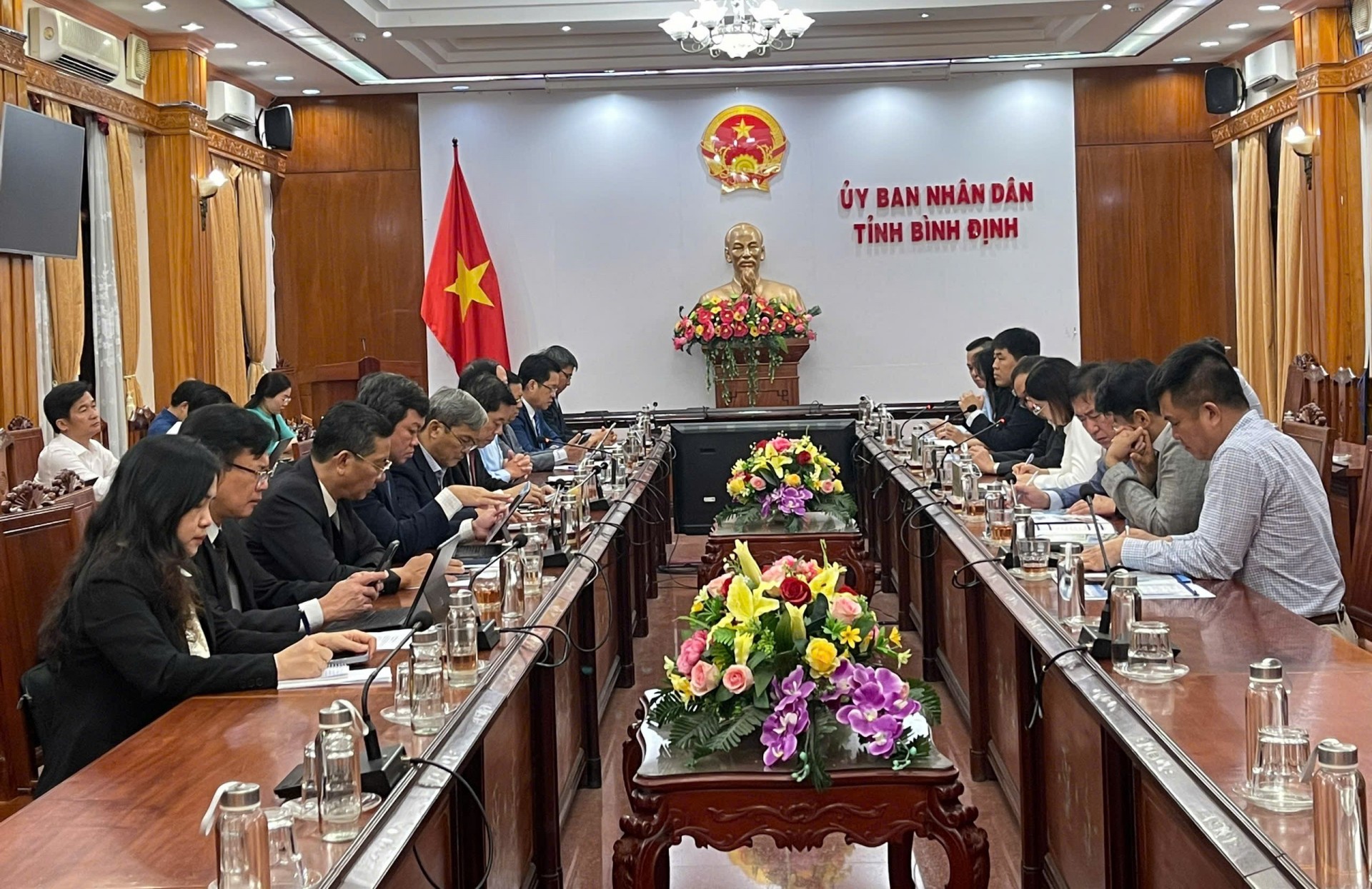 Chủ tịch UBND tỉnh Bình Định Phạm Anh Tuấn làm việc với các doanh nghiệp Hàn Quốc