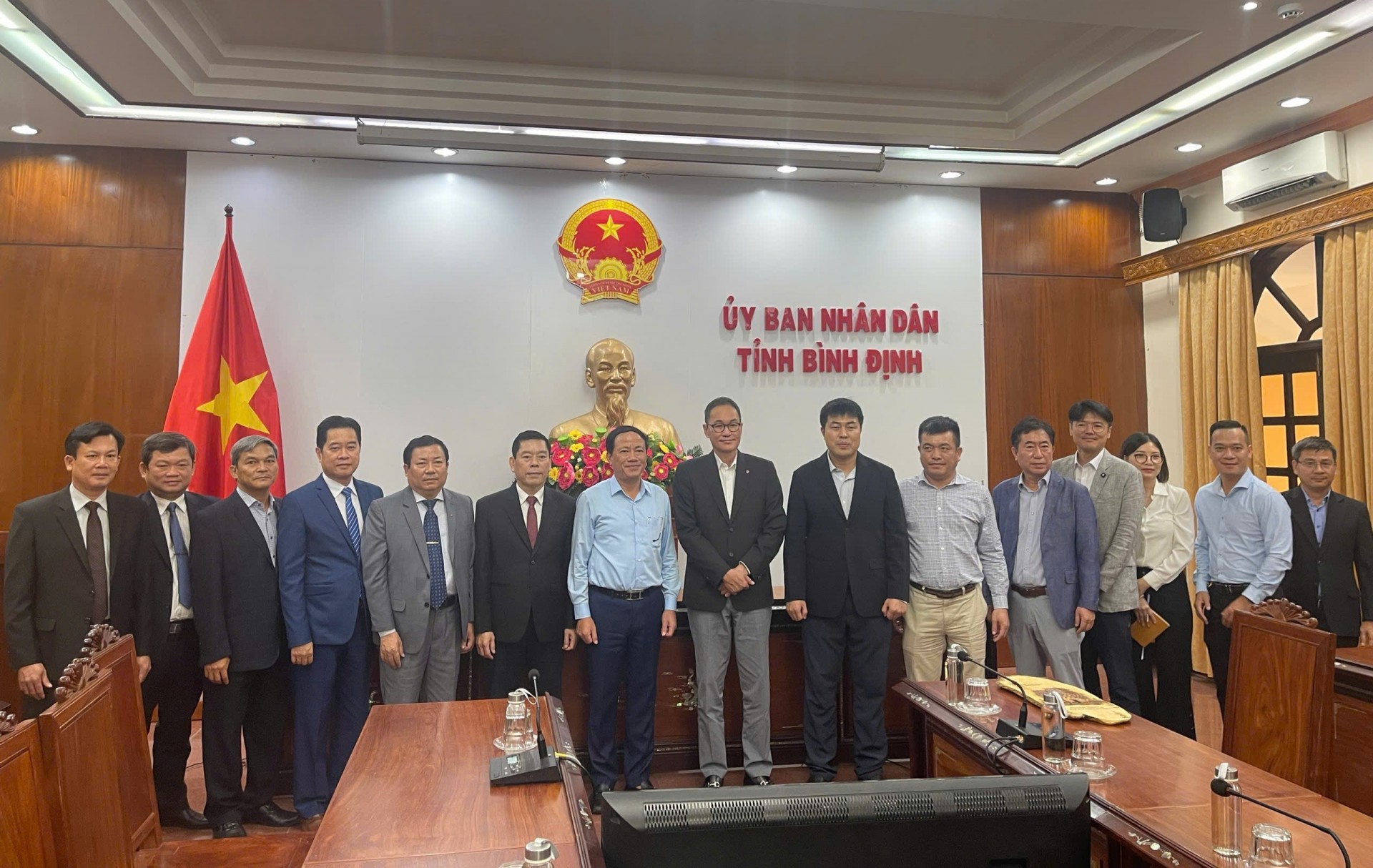 Chủ tịch UBND tỉnh Bình Định Phạm Anh Tuấn làm việc với các doanh nghiệp Hàn Quốc Chủ tịch UBND tỉnh Bình Định Phạm Anh Tuấn làm việc với các doanh nghiệp Hàn Quốc