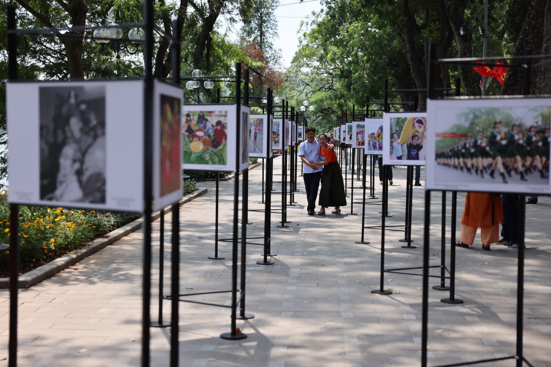 Khai mạc triển lãm ảnh với chủ đề 'Hà Nội trong tôi' Khai mạc triển lãm ảnh với chủ đề 'Hà Nội trong tôi'