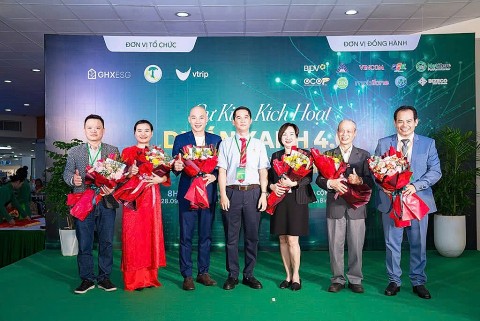 gian hang xanh esg mo hinh thuc day tang truong xanh phat trien ben vung