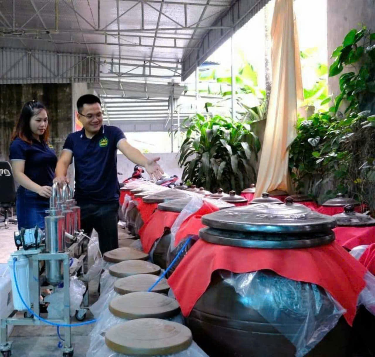 Rượu Lừng Hồng -  Tinh hoa giá trị truyền thống từ hạt lúa nếp thơm Thái Bình