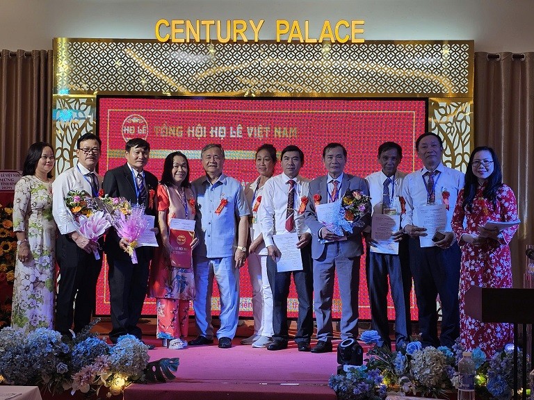 Đoàn kết – Phát triển – Vì họ Lê thịnh vượng Đoàn kết – Phát triển – Vì họ Lê thịnh vượng