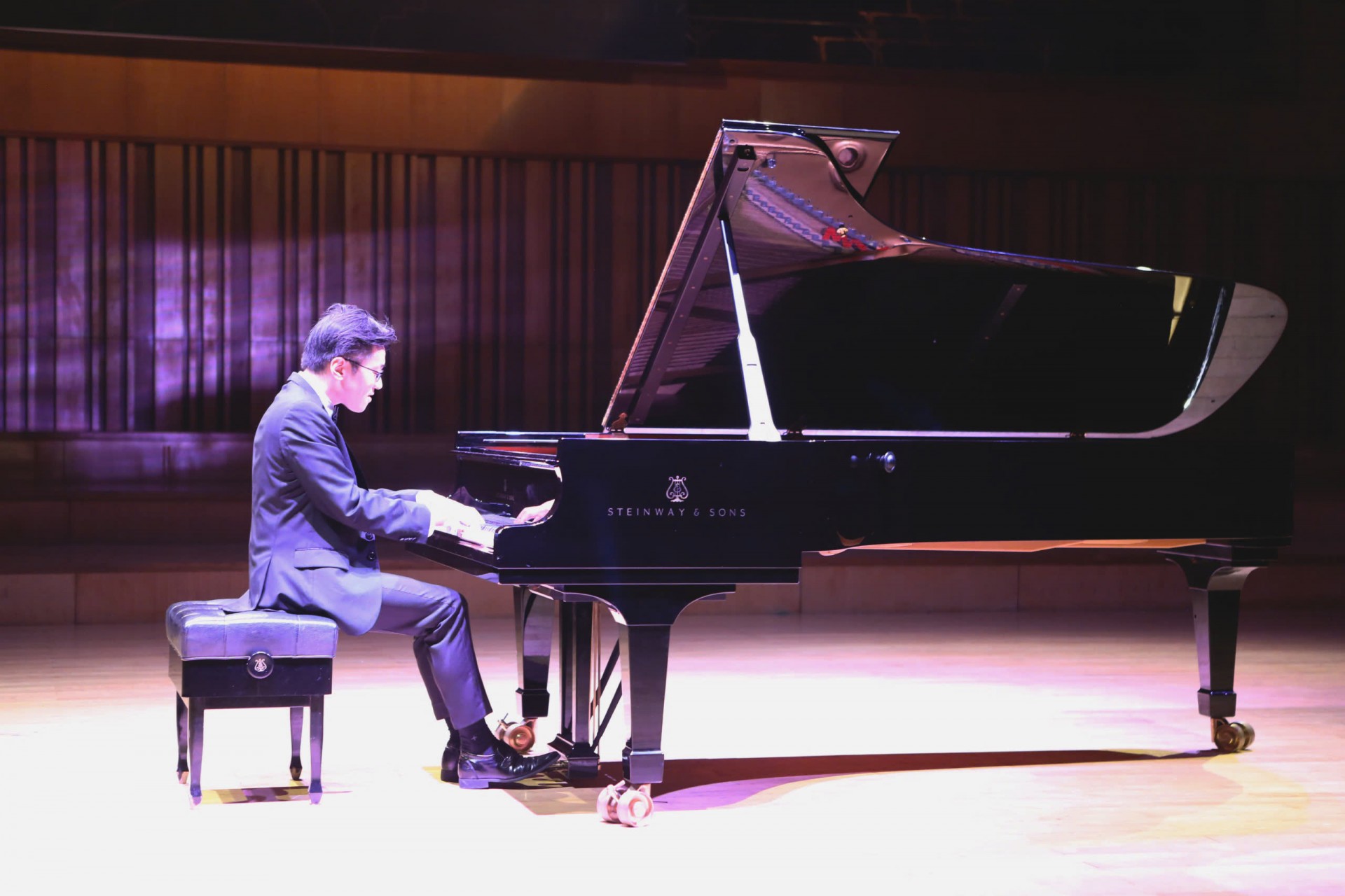 Nghệ sĩ Lưu Hồng Quang với độc tấu Piano “Hành Trình Hồi Sinh” Nghệ sĩ Lưu Hồng Quang với độc tấu Piano “Hành Trình Hồi Sinh”