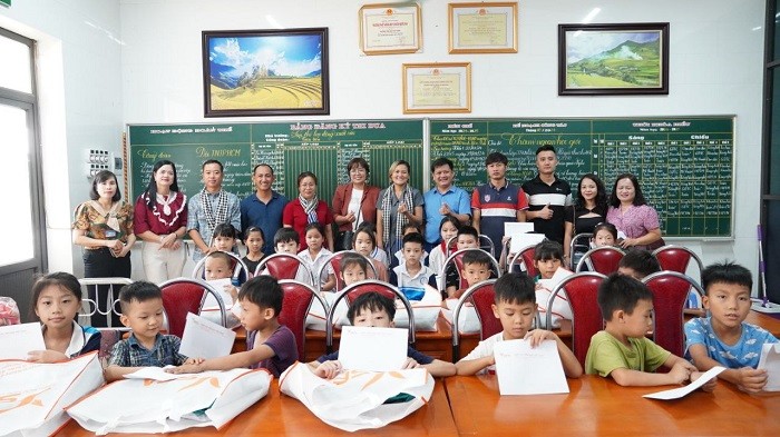 Hiệp hội Yến Sào Việt Nam chung tay "Tiếp bước em đến trường" tại Yên Bái sau siêu bão Yagi