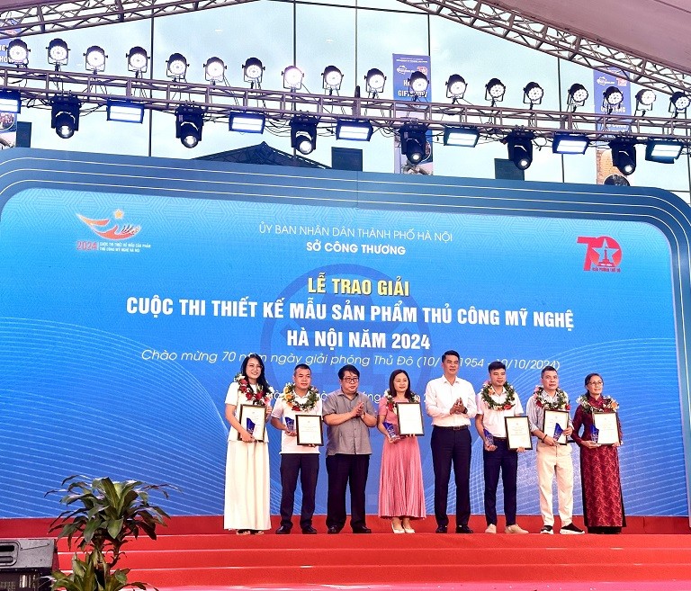 Lễ trao giải cuộc thi thiết kế mẫu sản phẩm thủ công mỹ nghệ năm 2024