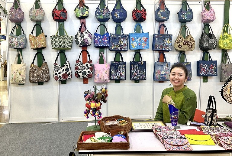 Khai mạc Hội chợ quốc tế Quà tặng hàng thủ công mỹ nghệ Hà Nội 2024 Khai mạc Hội chợ quốc tế Quà tặng hàng thủ công mỹ nghệ Hà Nội 2024