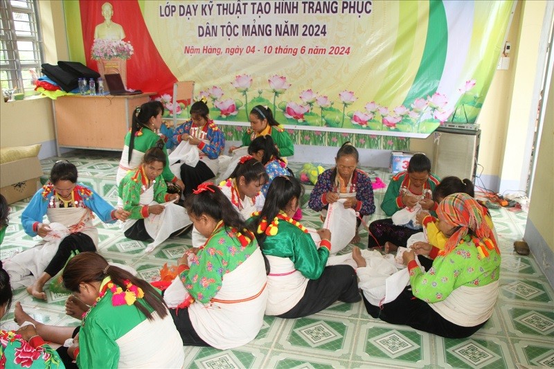 Lai Châu: Chính sách khuyến công phát triển nghề truyền thống