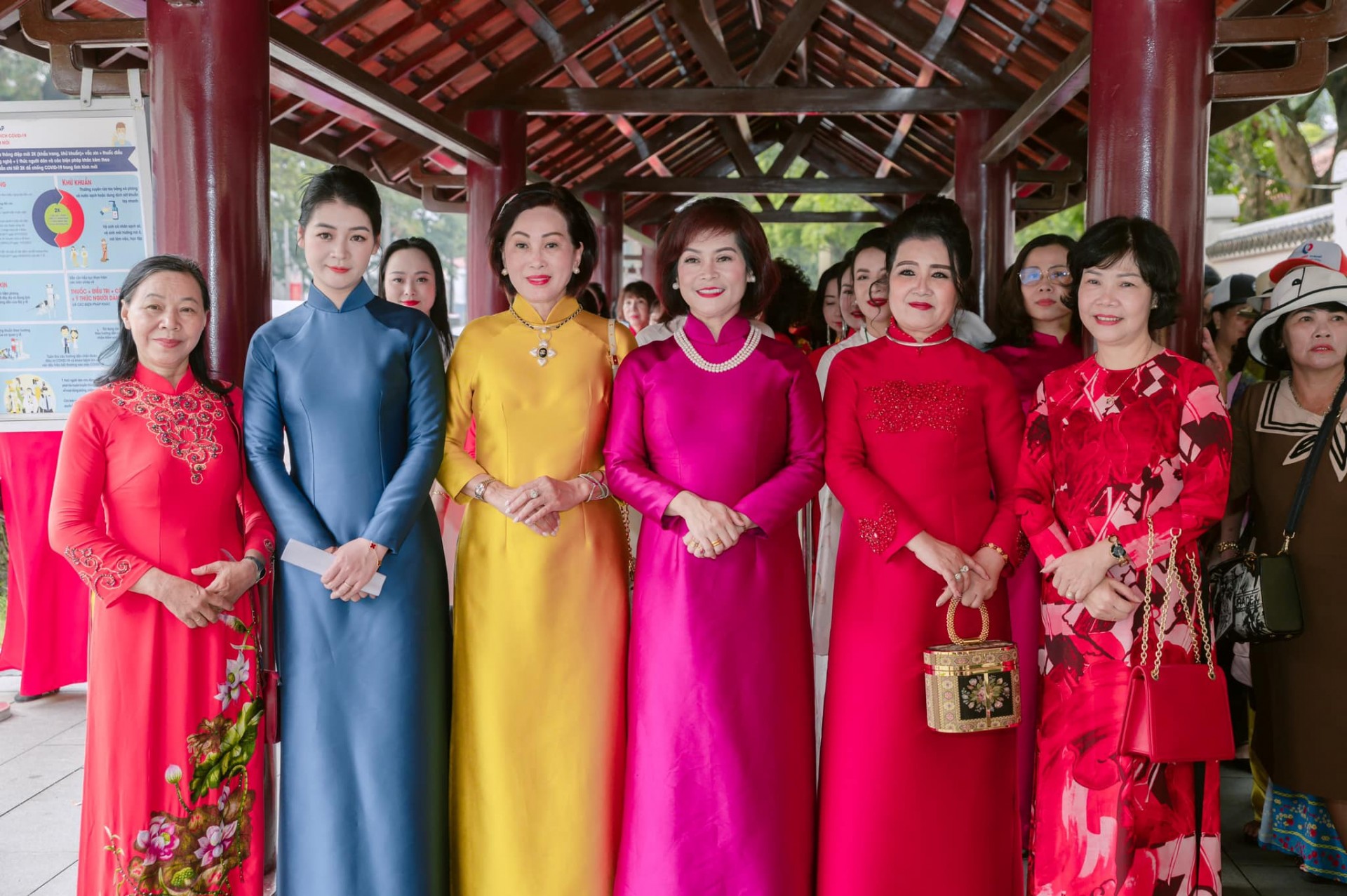 Hội đồng nữ doanh nhân Việt Nam - ASEAN “Báo công dâng Bác” 2024 với khát vọng vươn xa Hội đồng nữ doanh nhân Việt Nam - ASEAN “Báo công dâng Bác” 2024 với khát vọng vươn xa