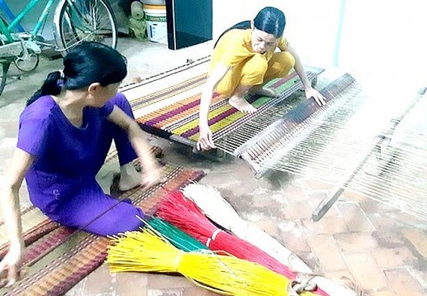 Quảng Nam thu hồi bằng công nhận làng nghề dệt chiếu hơn 500 tuổi