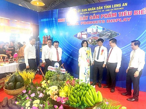 hoi cho trien lam hang cong nghiep nong thon tieu bieu khu vuc phia nam nam 2024